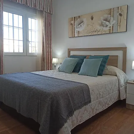 Novedad Centrico Con Porche Y Jardin *