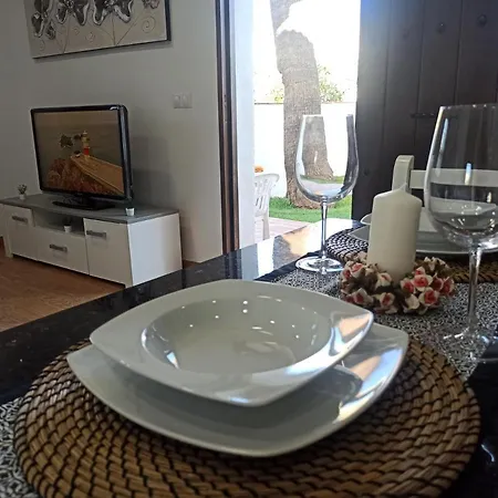 Novedad Centrico Con Porche Y Jardin Apartment